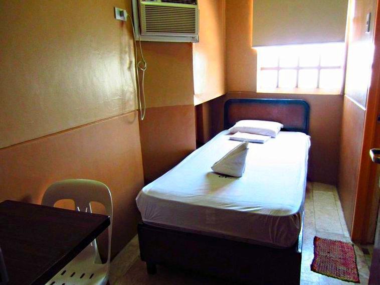Gv Hotel - Maasin Maasin  Eksteriør bilde