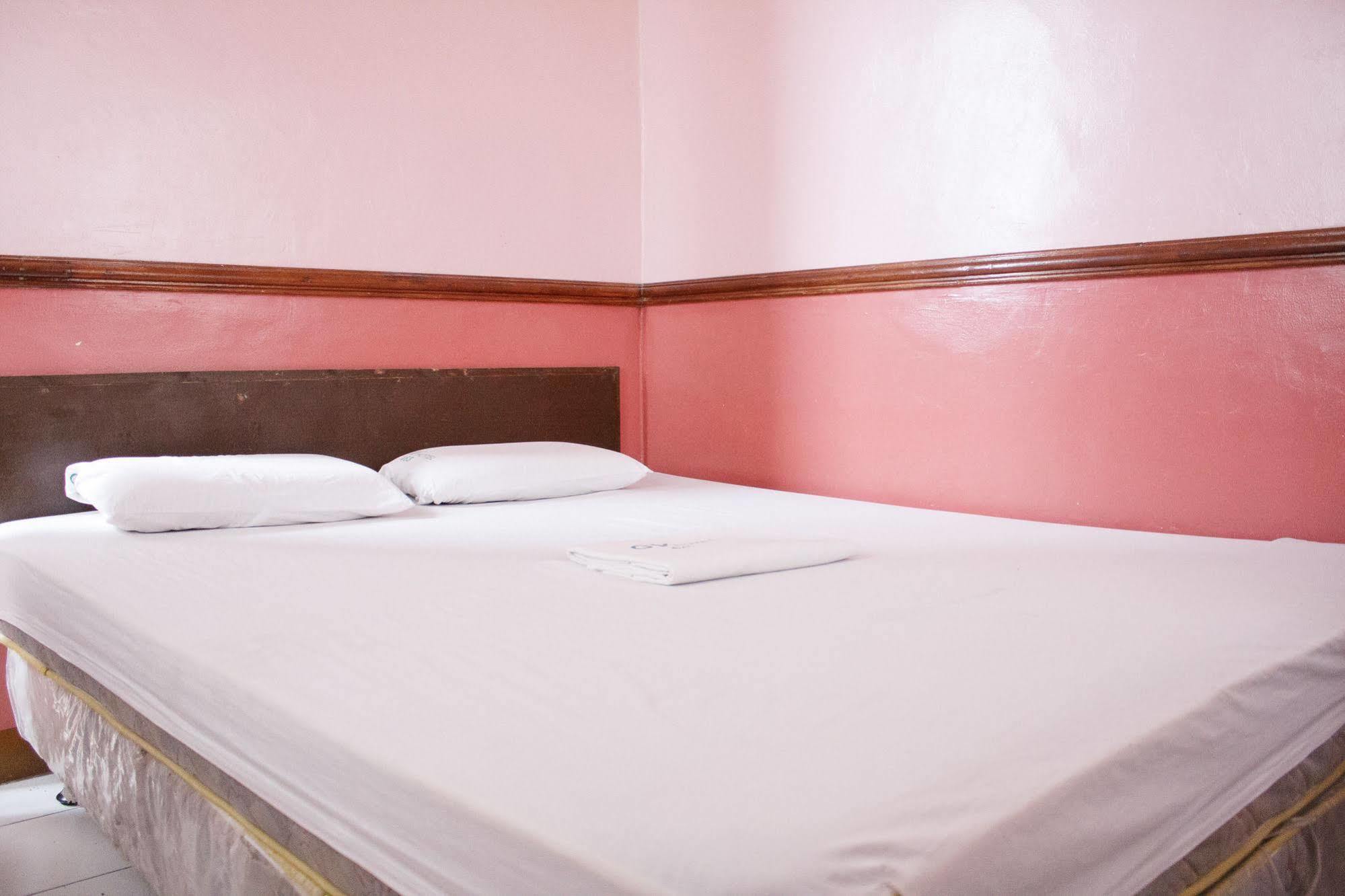 Gv Hotel - Maasin Maasin  Eksteriør bilde